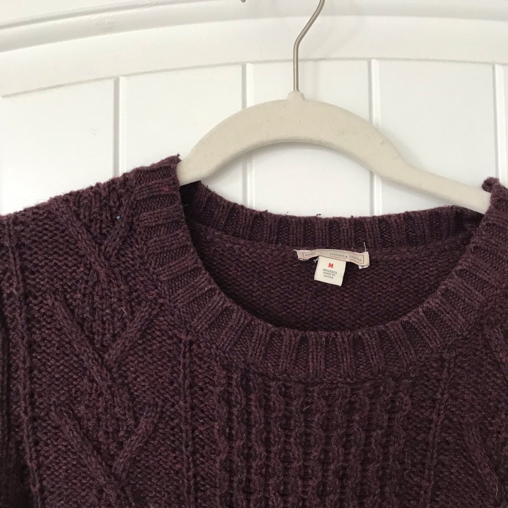 Like New GAP Sweater S - Picture 2 of 3